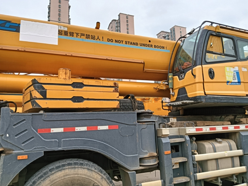 XCMG Official Second Hand Hydraulic Truck Crane XCT80L6 6-Section Arm Mobile Truck Crane For Sale - Mobilkran: das Bild 3 XCMG Official Second Hand Hydraulic Truck Crane XCT80L6 6-Section Arm Mobile Truck Crane For Sale - Mobilkran: das Bild 3