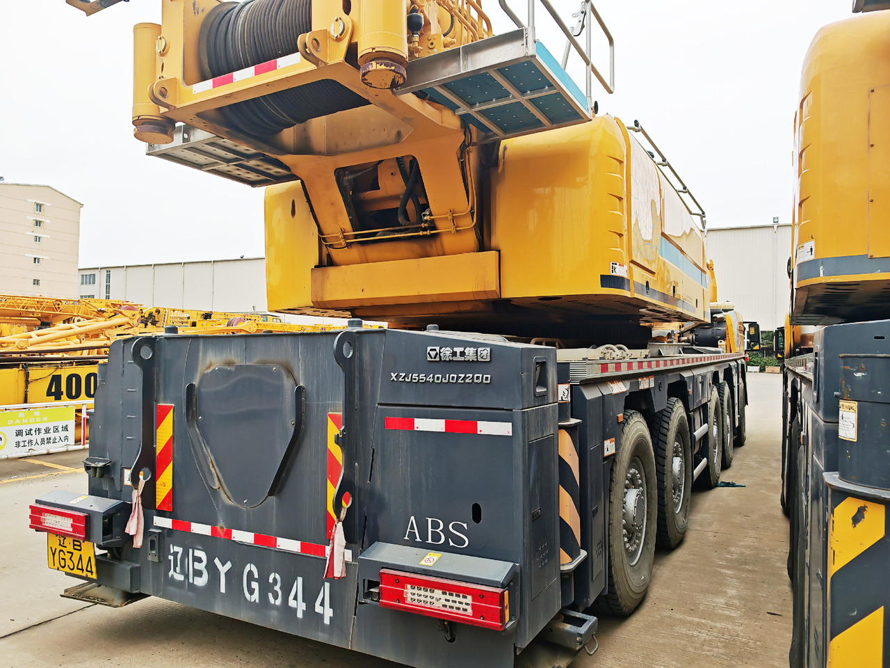 XCMG Official Second Hand Pickup Truck Crane XCA200L8 200 Ton 8-Section Arm Mobile Crane Machine - All-Terrain Kran: das Bild 4 XCMG Official Second Hand Pickup Truck Crane XCA200L8 200 Ton 8-Section Arm Mobile Crane Machine - All-Terrain Kran: das Bild 4