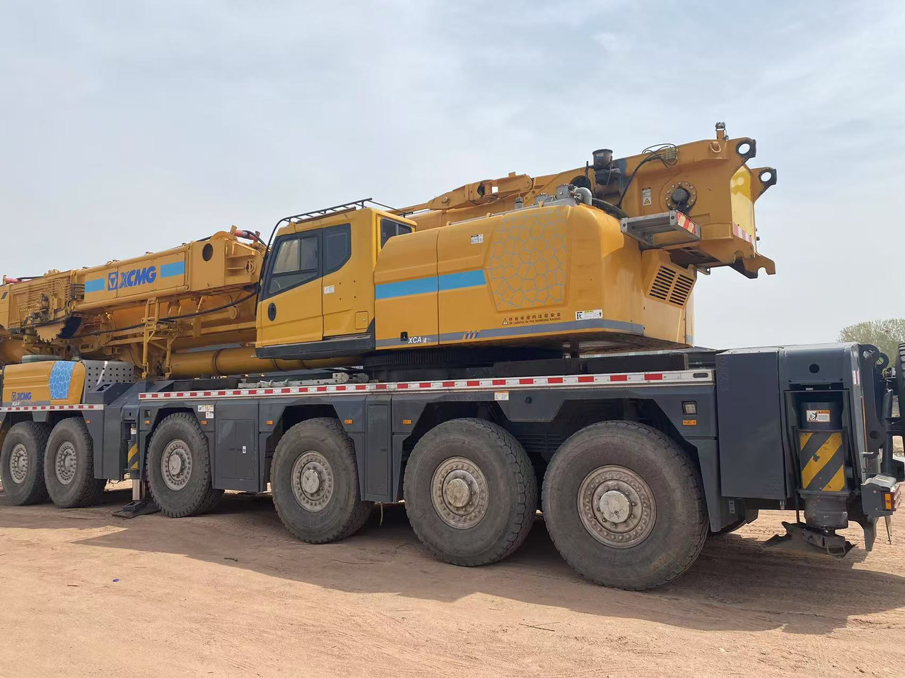 XCMG Official Used All Terrain Crane XCA300-1 300 Ton Mobile Crane Price - All-Terrain Kran: das Bild 3 XCMG Official Used All Terrain Crane XCA300-1 300 Ton Mobile Crane Price - All-Terrain Kran: das Bild 3