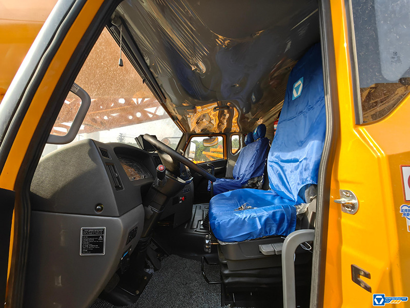 XCMG QY130K8C 130ton used crane boom truck for sale - Mobilkran: das Bild 4 XCMG QY130K8C 130ton used crane boom truck for sale - Mobilkran: das Bild 4