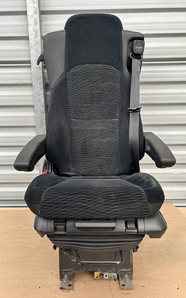 Grammer Grammer DRIVER'S SEAT MERCEDES ACTROS MP4 - Sitz für LKW: das Bild 1 Grammer Grammer DRIVER'S SEAT MERCEDES ACTROS MP4 - Sitz für LKW: das Bild 1