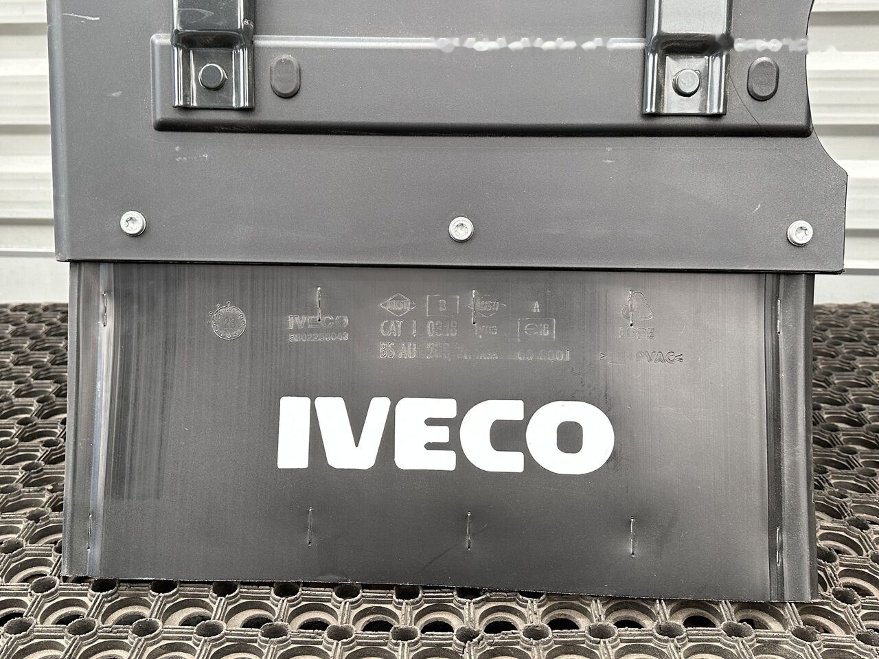 IVECO EUROCARGO 5801551258 - Kotflügel für LKW: das Bild 4 IVECO EUROCARGO 5801551258 - Kotflügel für LKW: das Bild 4