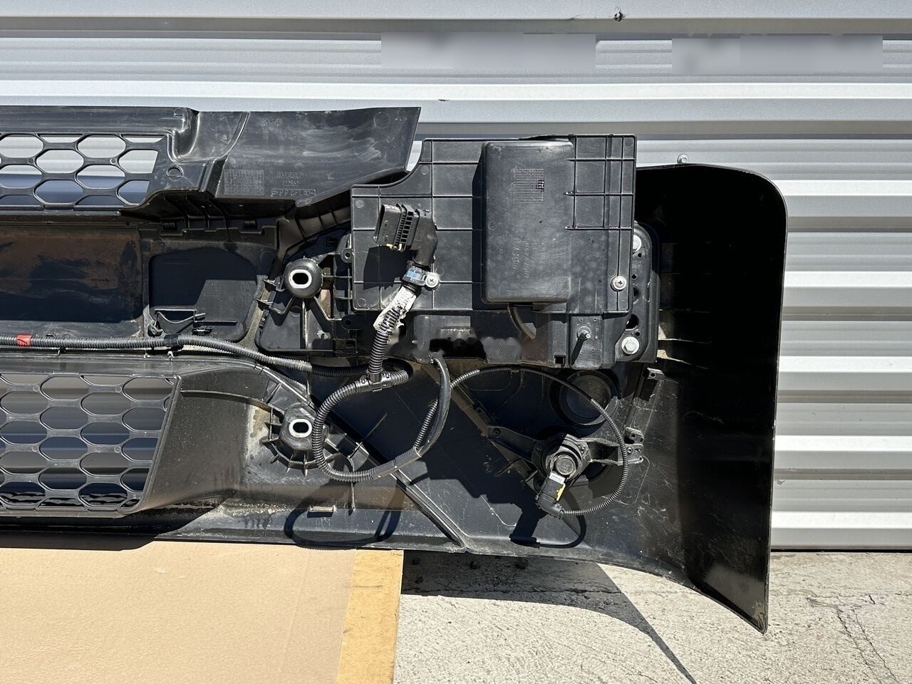 IVECO EUROCARGO/ 5801690602 / 5801745452 / 5801745449 IVECO 5801690602 / 5801745452 / 5801745449 - Stoßstange für LKW: das Bild 4 IVECO EUROCARGO/ 5801690602 / 5801745452 / 5801745449 IVECO 5801690602 / 5801745452 / 5801745449 - Stoßstange für LKW: das Bild 4