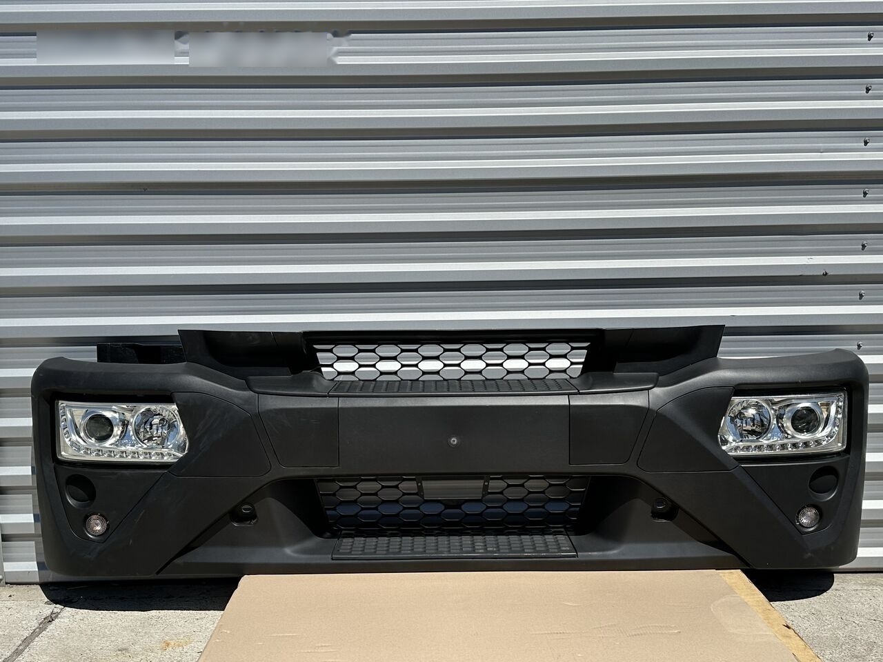 IVECO EUROCARGO/ 5801690602 / 5801745452 / 5801745449 IVECO 5801690602 / 5801745452 / 5801745449 - Stoßstange für LKW: das Bild 1 IVECO EUROCARGO/ 5801690602 / 5801745452 / 5801745449 IVECO 5801690602 / 5801745452 / 5801745449 - Stoßstange für LKW: das Bild 1