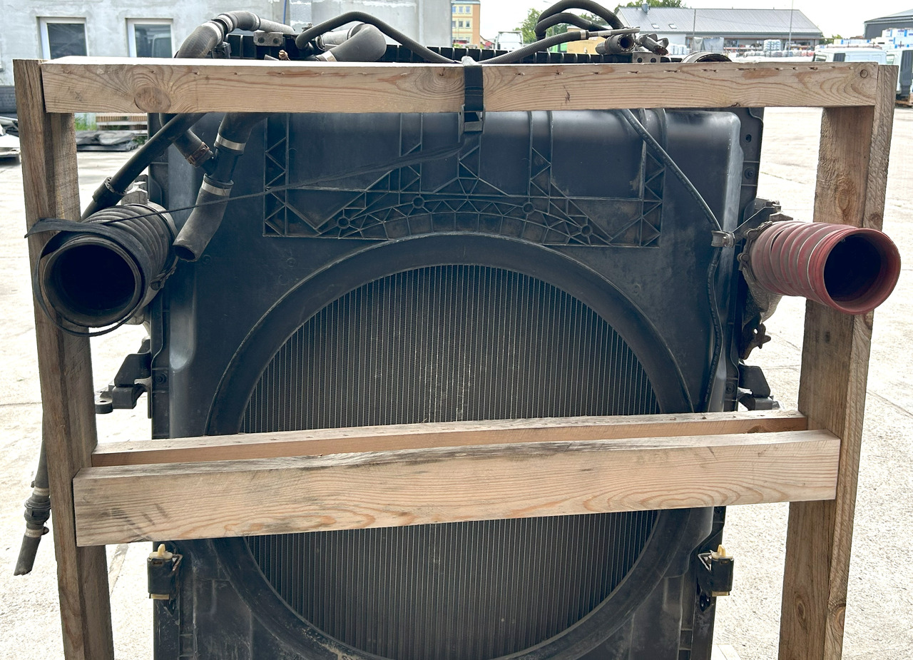 Kühler Mercedes ACTROS MP4 COOLERS SET: das Bild 8