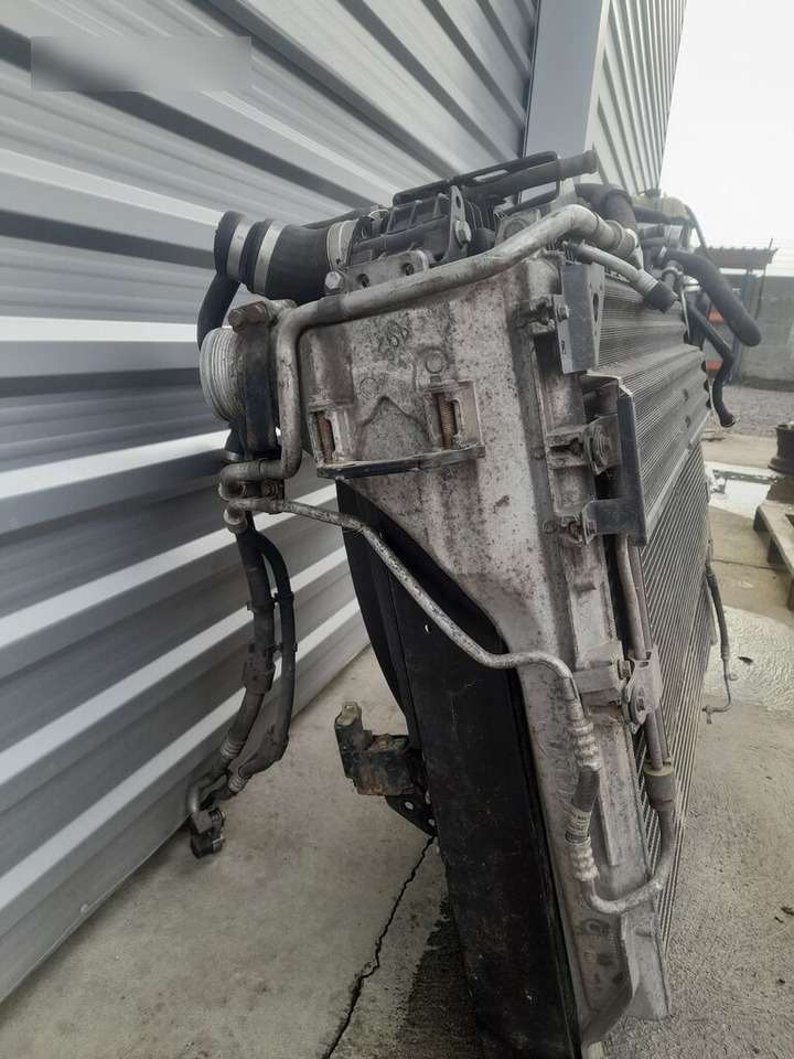 Mercedes-Benz ACTROS MP4 A9605002801 - Interkühler für LKW: das Bild 5 Mercedes-Benz ACTROS MP4 A9605002801 - Interkühler für LKW: das Bild 5