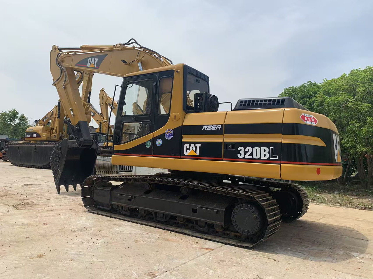 CATERPILLAR 320B, 320BL Secondhand Excavator Made in Japan - Kettenbagger: das Bild 3 CATERPILLAR 320B, 320BL Secondhand Excavator Made in Japan - Kettenbagger: das Bild 3