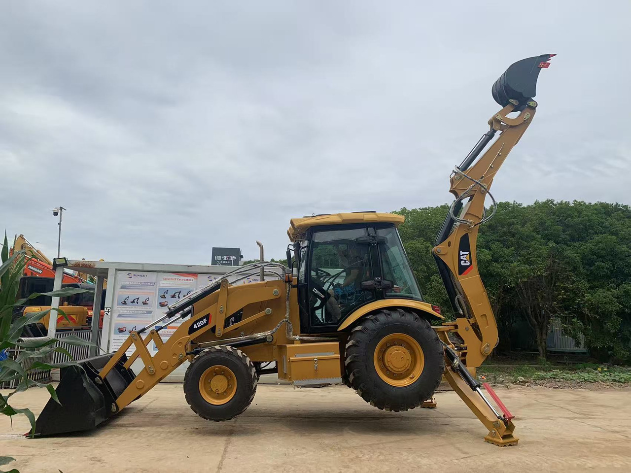 Caterpillar 4x4 Backhoe Loader CAT 420, 428 - Baggerlader: das Bild 1 Caterpillar 4x4 Backhoe Loader CAT 420, 428 - Baggerlader: das Bild 1