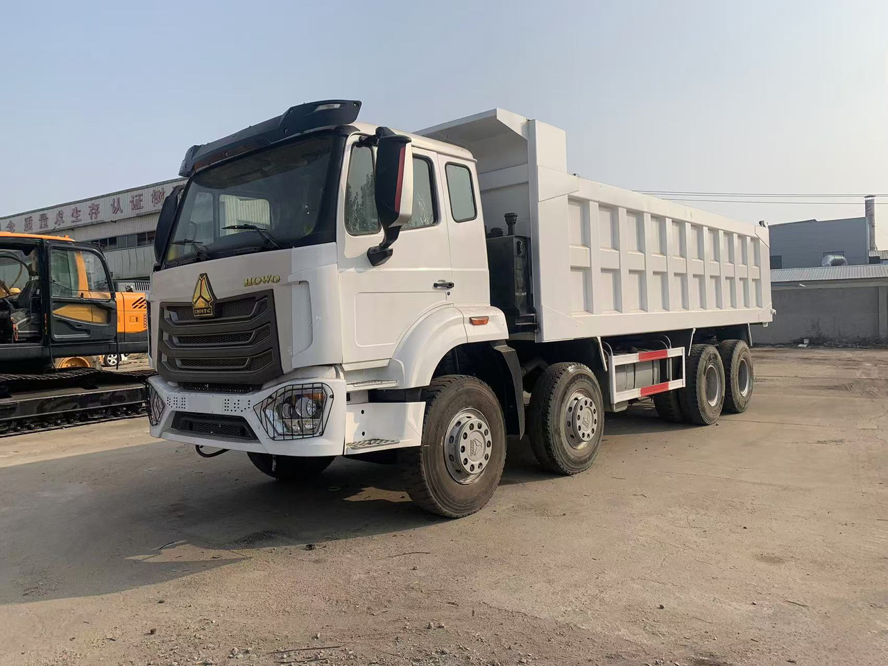 Howo 8x4 Tipper Truck Used Condition HOWO Dumper Truck Left Hand Drive - Kipper: das Bild 2 Howo 8x4 Tipper Truck Used Condition HOWO Dumper Truck Left Hand Drive - Kipper: das Bild 2