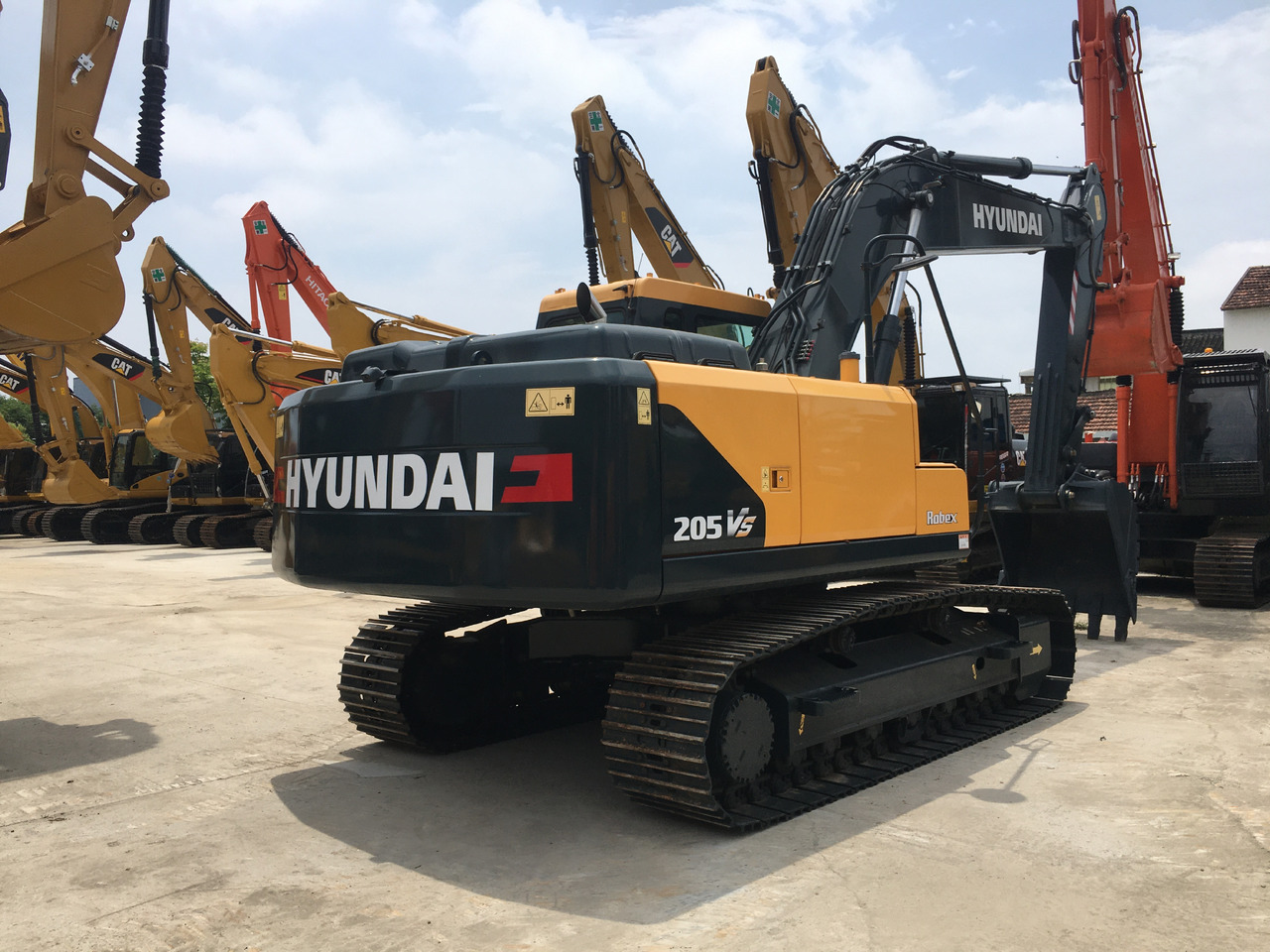 Hyundai 205VS New Excavator 125kW Cummins QSB7 Engine 6550mm Max Digging Depth - Kettenbagger: das Bild 4 Hyundai 205VS New Excavator 125kW Cummins QSB7 Engine 6550mm Max Digging Depth - Kettenbagger: das Bild 4