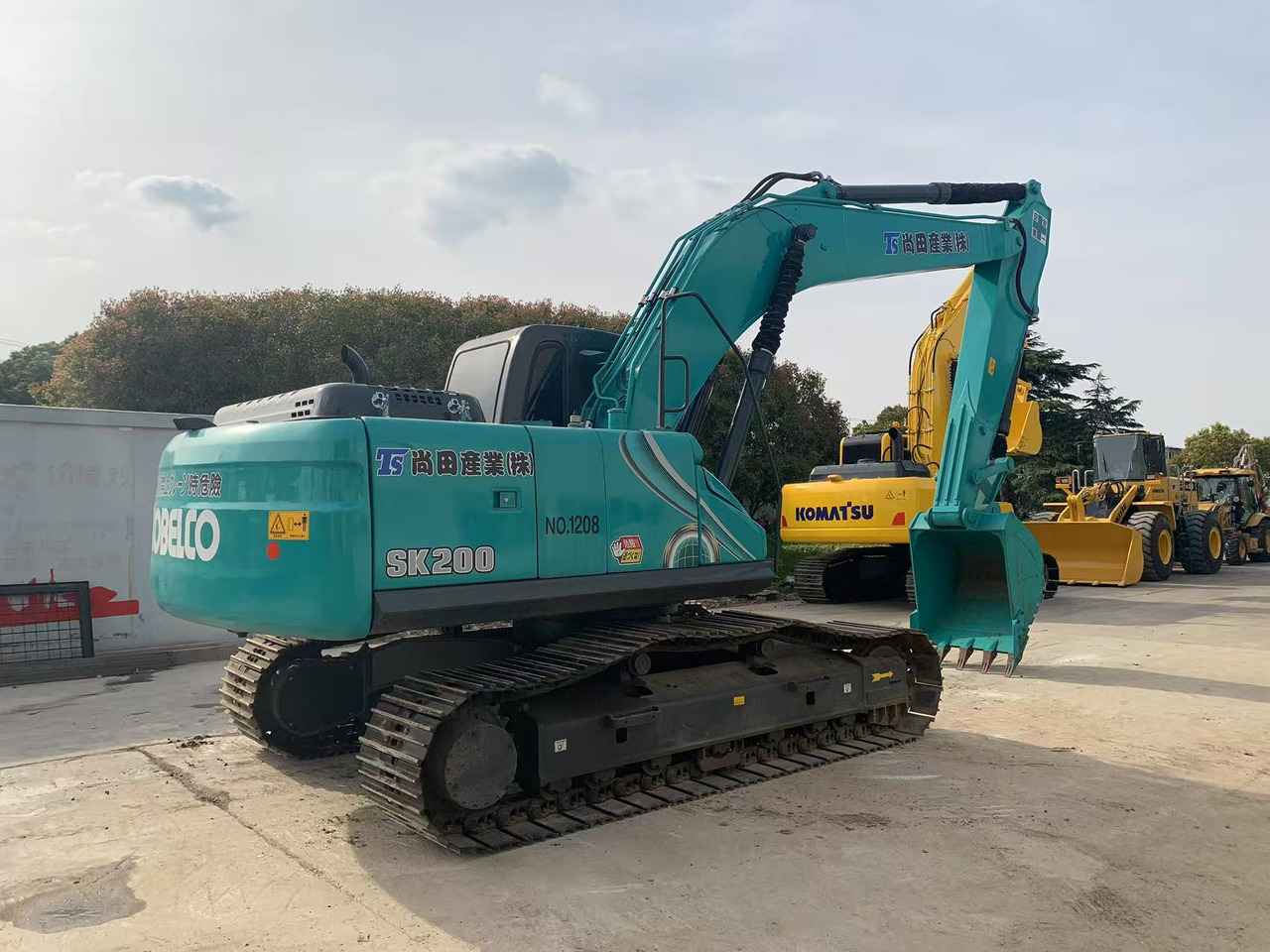 Kobelco Used Excavator Kobelco SK200-8 $19,000-$26,500 | 19.9t Weight 0.8m³ Standard Bucket - Kettenbagger: das Bild 1 Kobelco Used Excavator Kobelco SK200-8 $19,000-$26,500 | 19.9t Weight 0.8m³ Standard Bucket - Kettenbagger: das Bild 1
