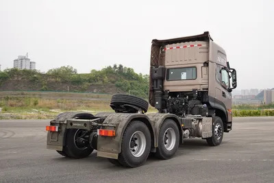 6X4 Truk Head 560HP Dongfeng Tractor Unit for Tipper and Concrete Mixer - Sattelzugmaschine: das Bild 1 6X4 Truk Head 560HP Dongfeng Tractor Unit for Tipper and Concrete Mixer - Sattelzugmaschine: das Bild 1