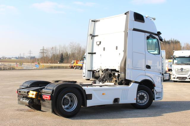 Mercedes-Benz Actros 1851 LS - Sattelzugmaschine: das Bild 3 Mercedes-Benz Actros 1851 LS - Sattelzugmaschine: das Bild 3