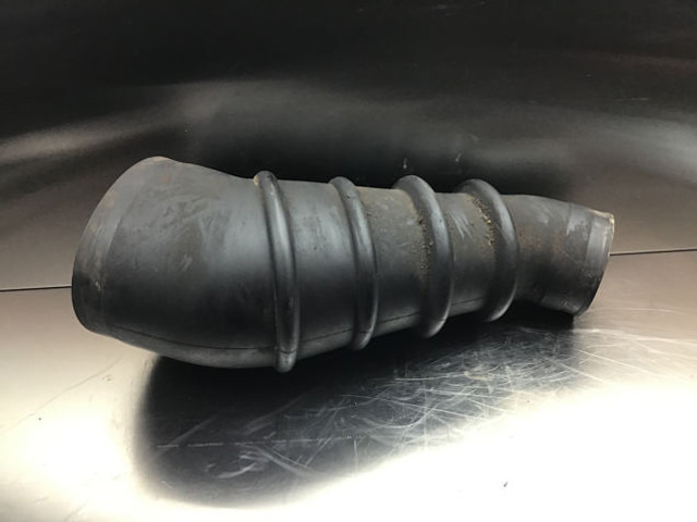 Liebherr Air Filter Hose - Ansaugrohr: das Bild 4 Liebherr Air Filter Hose - Ansaugrohr: das Bild 4