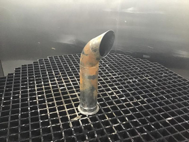 Liebherr End Pipe - Auspuff: das Bild 5 Liebherr End Pipe - Auspuff: das Bild 5