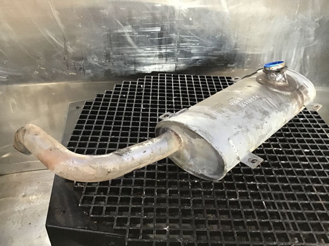 Liebherr Exhaust Silencer - Schalldämpfer: das Bild 4 Liebherr Exhaust Silencer - Schalldämpfer: das Bild 4