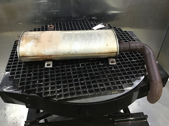 Liebherr Exhaust Silencer - Schalldämpfer: das Bild 2 Liebherr Exhaust Silencer - Schalldämpfer: das Bild 2