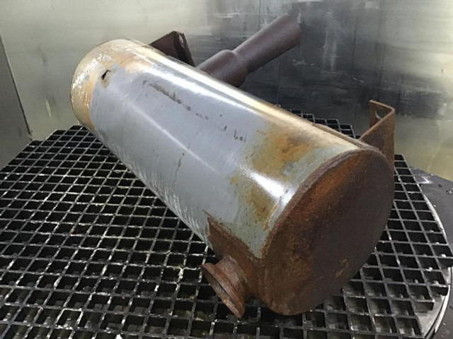 Liebherr Exhaust Silencer - Schalldämpfer: das Bild 1 Liebherr Exhaust Silencer - Schalldämpfer: das Bild 1