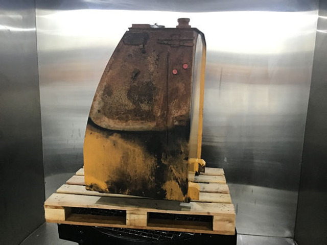 Liebherr Fueltank - Kraftstofftank: das Bild 1 Liebherr Fueltank - Kraftstofftank: das Bild 1