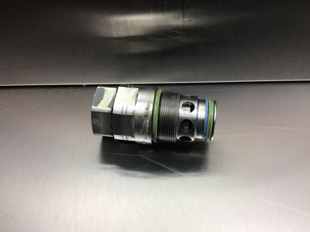 Liebherr Non-return Valve - Motor und Teile: das Bild 1 Liebherr Non-return Valve - Motor und Teile: das Bild 1