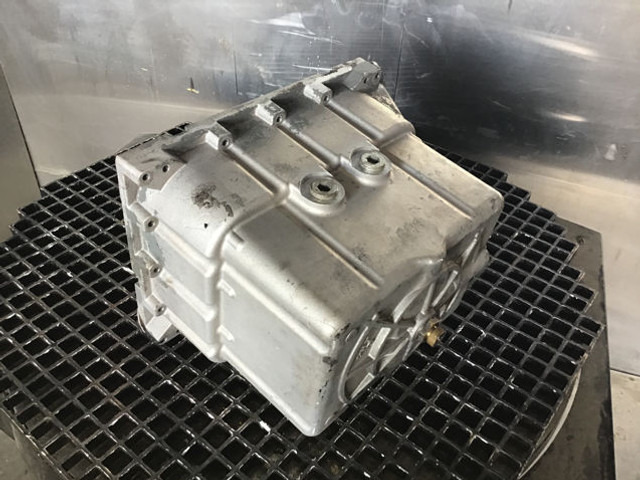 Liebherr Oil Sump - Kurbelgehäuse: das Bild 1 Liebherr Oil Sump - Kurbelgehäuse: das Bild 1