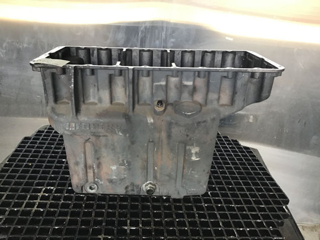 Liebherr Oil Sump - Kurbelgehäuse: das Bild 1 Liebherr Oil Sump - Kurbelgehäuse: das Bild 1
