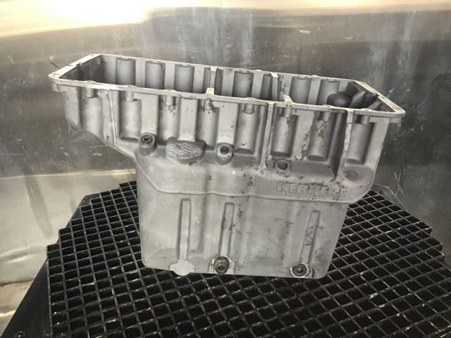 Liebherr Oil Sump - Kurbelgehäuse: das Bild 1 Liebherr Oil Sump - Kurbelgehäuse: das Bild 1