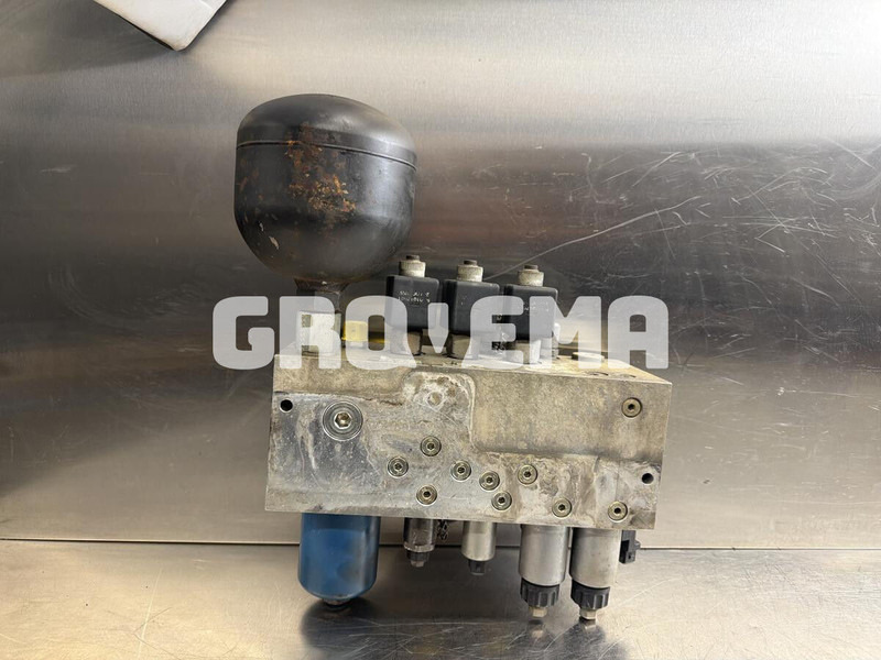 Liebherr R926 COMP / R926 K-LC / R926 LC / R926 CL / R926 NLC / R926 SLC / R926 WLC / R906 WLC - Hydraulik: das Bild 2 Liebherr R926 COMP / R926 K-LC / R926 LC / R926 CL / R926 NLC / R926 SLC / R926 WLC / R906 WLC - Hydraulik: das Bild 2