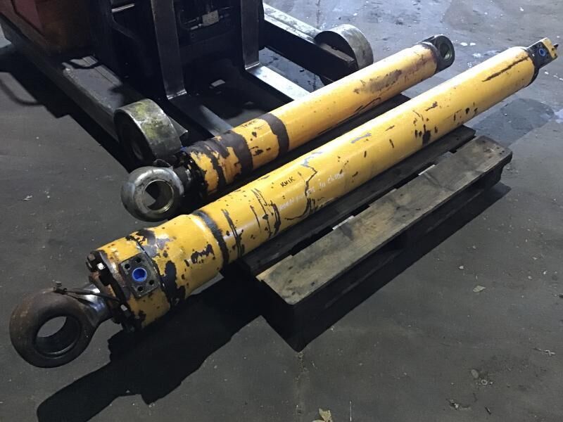 Liebherr R934B / R944 / R954B / R954C / A954 Li / A954B Li / R934C / R942 LI / R954 - Hydraulikzylinder: das Bild 2 Liebherr R934B / R944 / R954B / R954C / A954 Li / A954B Li / R934C / R942 LI / R954 - Hydraulikzylinder: das Bild 2