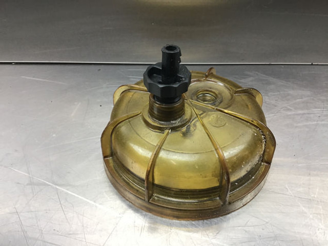 Liebherr Transparent Container - Kraftstofffilter: das Bild 3 Liebherr Transparent Container - Kraftstofffilter: das Bild 3