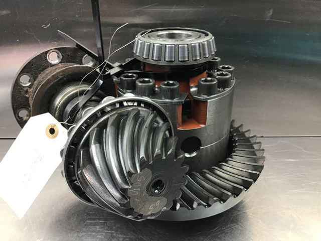 ZF Differential + Pinion - Differenzial Getriebe: das Bild 1 ZF Differential + Pinion - Differenzial Getriebe: das Bild 1