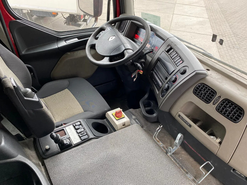Koffer LKW Renault Premium 380 / 6x2/4 / Drinks Transport: das Bild 9