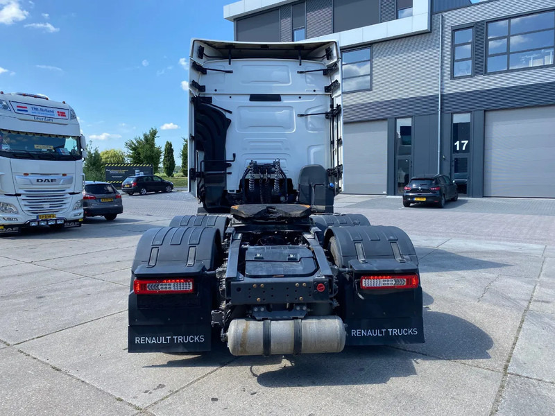 Renault T520 Comfort / 6x2/4 / Steering Axle / Hub Reduction / 290.235 km - Sattelzugmaschine: das Bild 5 Renault T520 Comfort / 6x2/4 / Steering Axle / Hub Reduction / 290.235 km - Sattelzugmaschine: das Bild 5