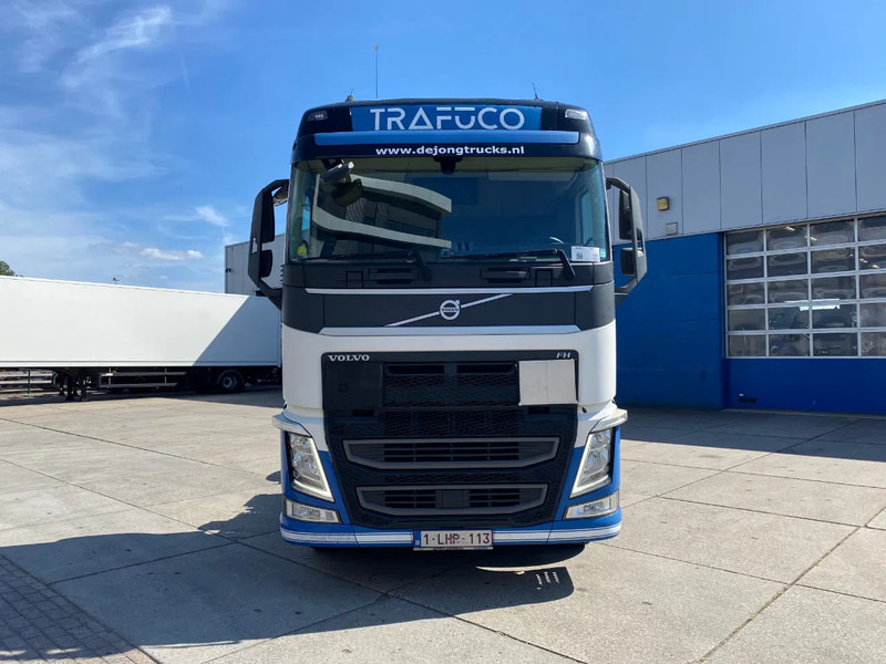 Volvo FH 13.420 Globetrotter / ADR + PTO / Stand Airco - Sattelzugmaschine: das Bild 2 Volvo FH 13.420 Globetrotter / ADR + PTO / Stand Airco - Sattelzugmaschine: das Bild 2