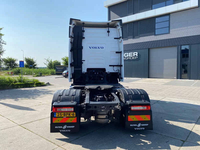 Volvo FH 13.460 Globetrotter / I-Save - Sattelzugmaschine: das Bild 5 Volvo FH 13.460 Globetrotter / I-Save - Sattelzugmaschine: das Bild 5