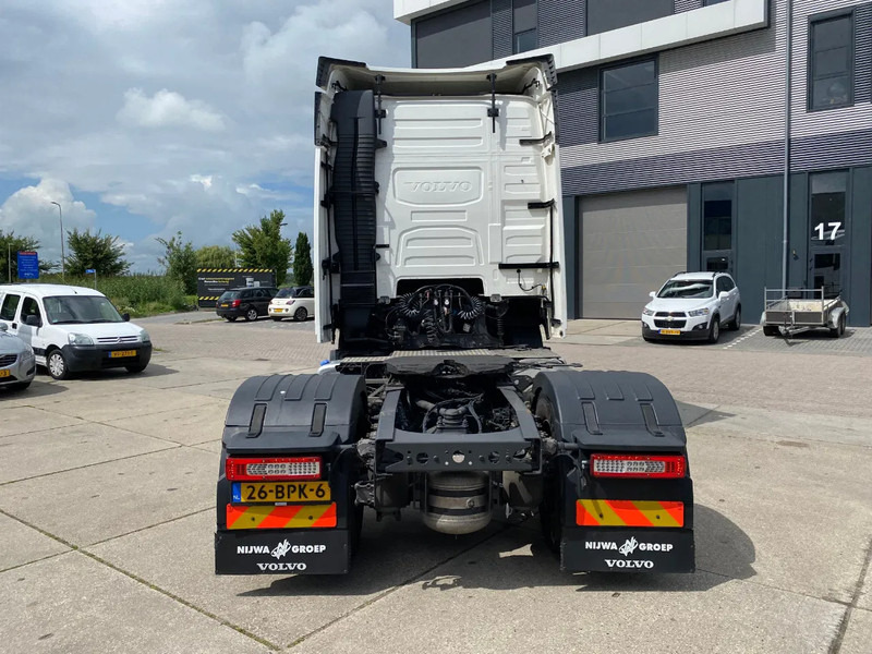Volvo FH 13.460 Globetrotter / I-save - Sattelzugmaschine: das Bild 5 Volvo FH 13.460 Globetrotter / I-save - Sattelzugmaschine: das Bild 5