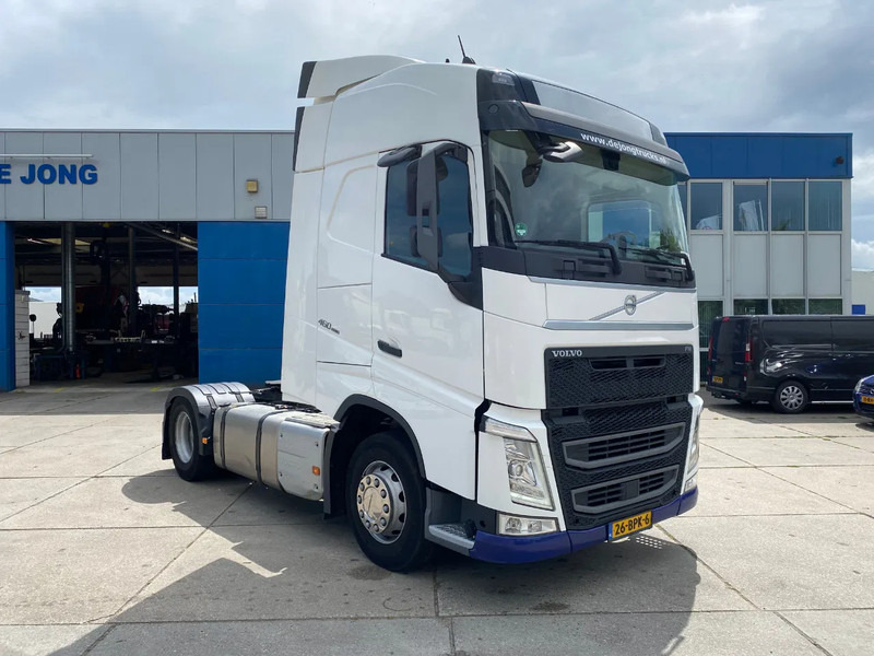 Volvo FH 13.460 Globetrotter / I-save - Sattelzugmaschine: das Bild 3 Volvo FH 13.460 Globetrotter / I-save - Sattelzugmaschine: das Bild 3