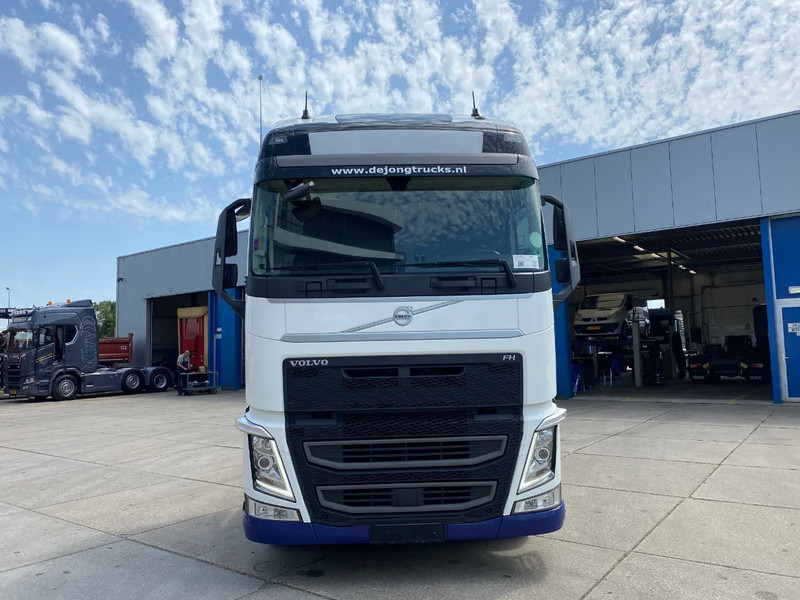 Volvo FH 13.500 Globetrotter XL / I-parkCool / Alcoa / 2x Tank - Sattelzugmaschine: das Bild 2 Volvo FH 13.500 Globetrotter XL / I-parkCool / Alcoa / 2x Tank - Sattelzugmaschine: das Bild 2