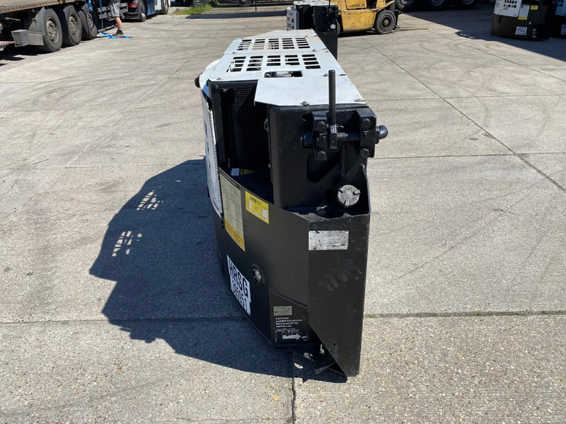THERMO KING Genset Clip-on SG 3000 / 2013 / 14130 hrs. - Stromgenerator: das Bild 4 THERMO KING Genset Clip-on SG 3000 / 2013 / 14130 hrs. - Stromgenerator: das Bild 4
