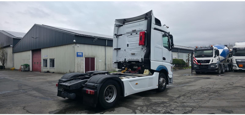 Mercedes-Benz Actros 1845 - Sattelzugmaschine: das Bild 5 Mercedes-Benz Actros 1845 - Sattelzugmaschine: das Bild 5