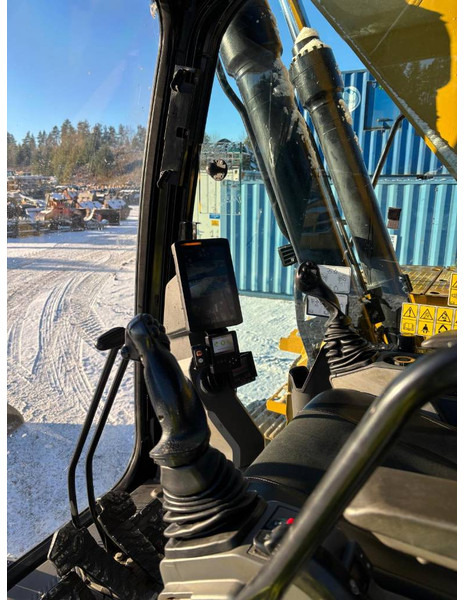 Kettenbagger Cat 325: das Bild 20