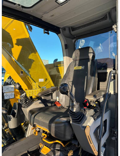 Kettenbagger Cat 325: das Bild 19