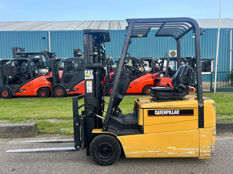 Caterpillar EP18KT - Elektrostapler: das Bild 2 Caterpillar EP18KT - Elektrostapler: das Bild 2