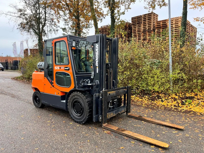 Doosan G55C-5 1593 HOURS - Treibgasstapler: das Bild 3 Doosan G55C-5 1593 HOURS - Treibgasstapler: das Bild 3