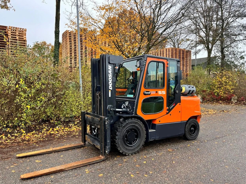 Doosan G55C-5 1593 HOURS - Treibgasstapler: das Bild 4 Doosan G55C-5 1593 HOURS - Treibgasstapler: das Bild 4