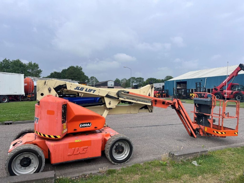 JLG E450AJ - Gelenkarmbühne: das Bild 5 JLG E450AJ - Gelenkarmbühne: das Bild 5