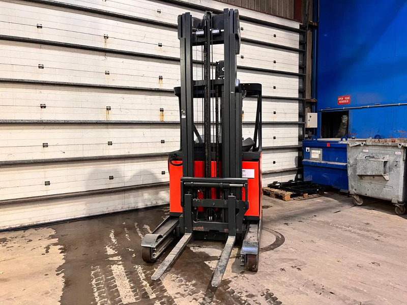 Linde R14-01 - Schubmaststapler: das Bild 3 Linde R14-01 - Schubmaststapler: das Bild 3