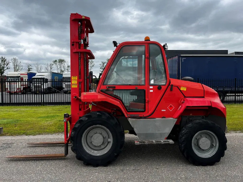 Manitou M30-4 4X4 - Geländestapler: das Bild 3 Manitou M30-4 4X4 - Geländestapler: das Bild 3