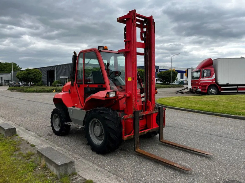 Manitou M30-4 4X4 - Geländestapler: das Bild 4 Manitou M30-4 4X4 - Geländestapler: das Bild 4