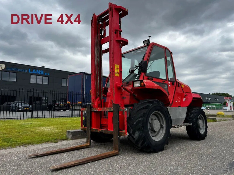 Manitou M30-4 4X4 - Geländestapler: das Bild 1 Manitou M30-4 4X4 - Geländestapler: das Bild 1